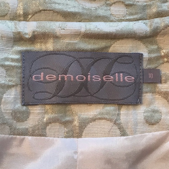 Demoiselle gold metallic jacket. - Picture 8 of 8